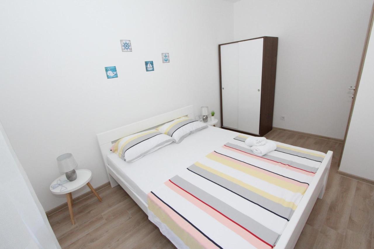 Apartments Eni 罗维尼 外观 照片