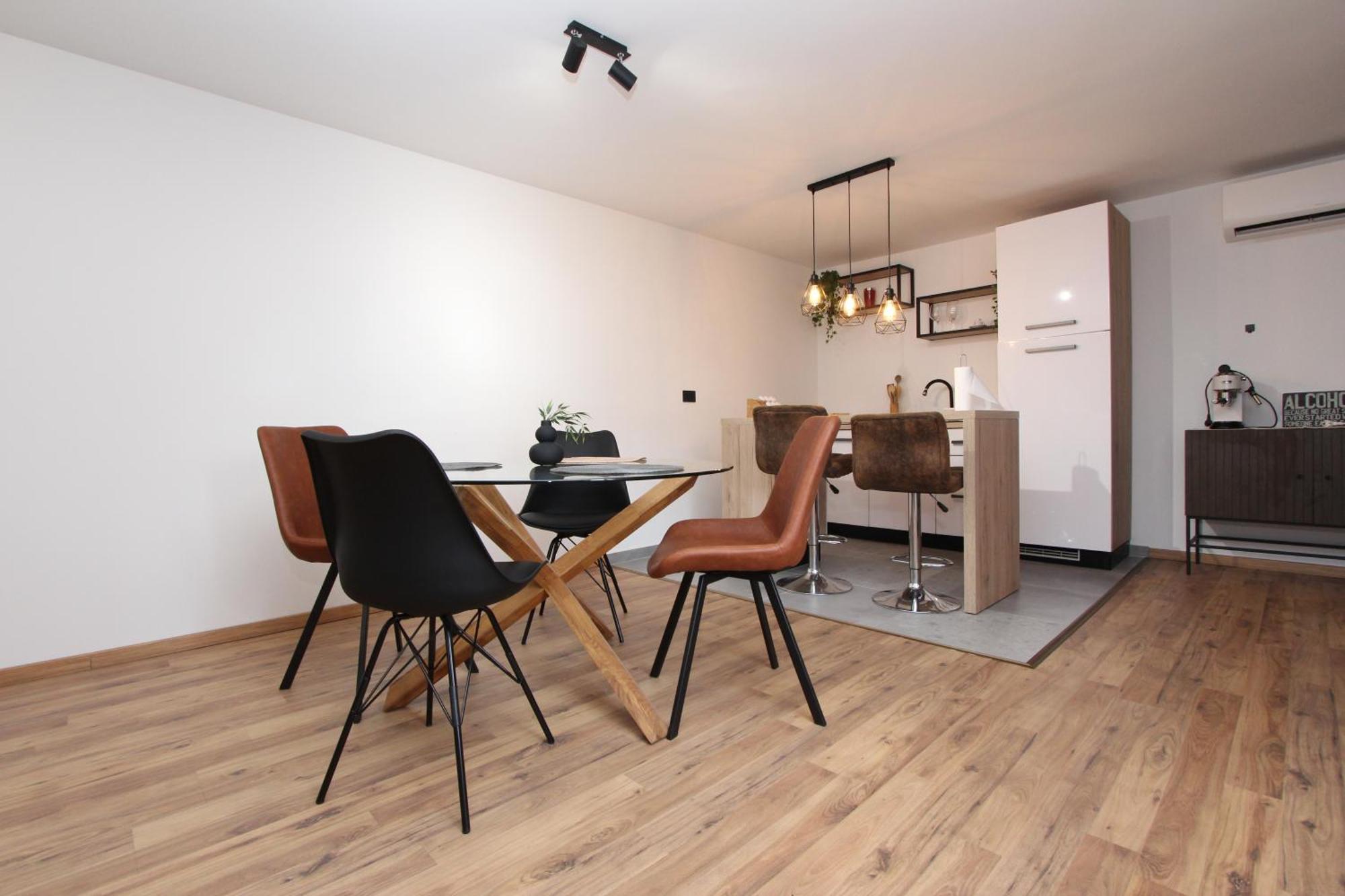 Apartments Eni 罗维尼 外观 照片